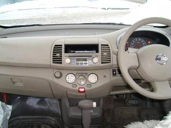 2003 Nissan March Pictures