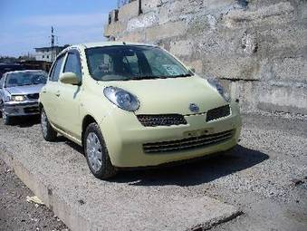 2003 Nissan March Pictures