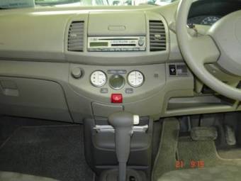 2003 Nissan March Pics