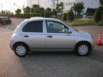 2003 Nissan March Pictures