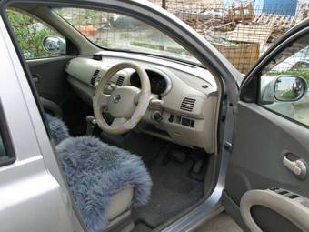 2003 Nissan March Pictures
