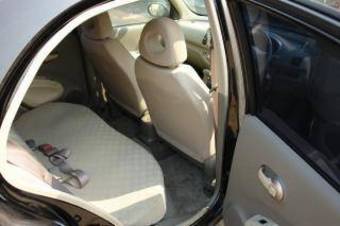 2003 Nissan March Pictures