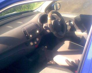 2003 Nissan March Pictures