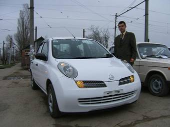 2003 Nissan March Pictures