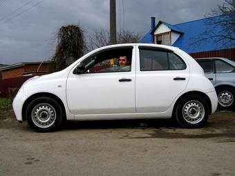 2003 Nissan March Pictures
