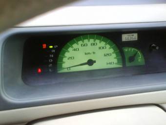 2003 Nissan March Pictures
