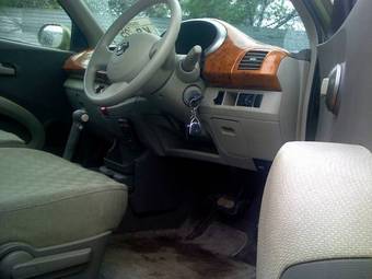 2003 Nissan March Photos