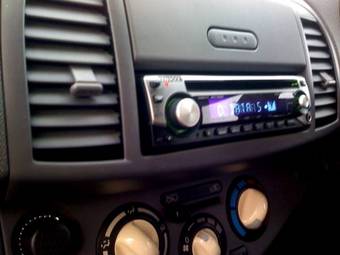 2003 Nissan March Photos