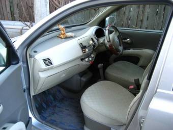 2003 Nissan March Pictures