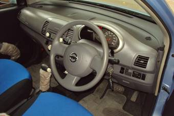 2003 Nissan March Pictures