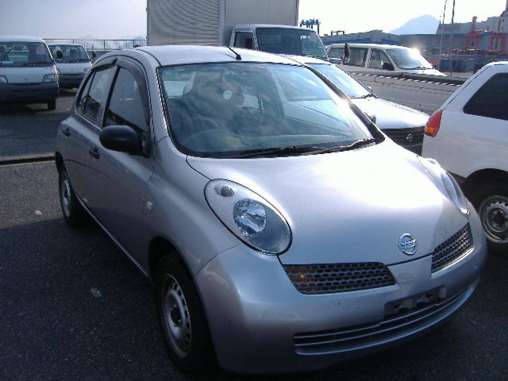 2004 Nissan March