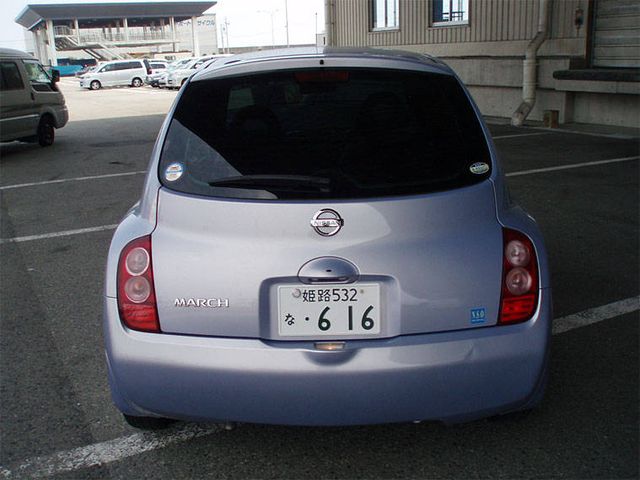 2004 Nissan March