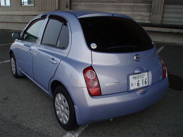 2004 Nissan March