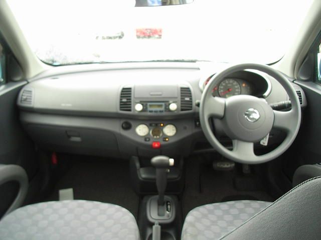 2004 Nissan March