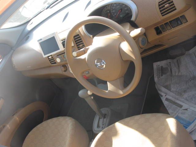2004 Nissan March