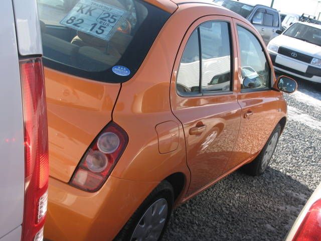 2004 Nissan March