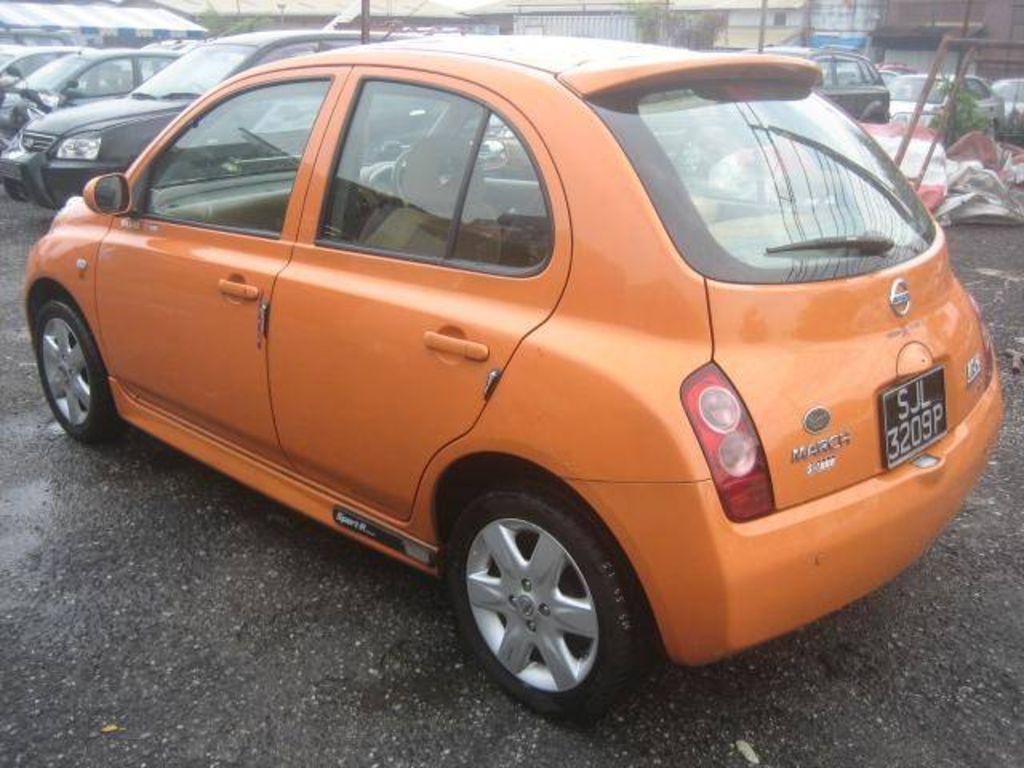 2004 Nissan March