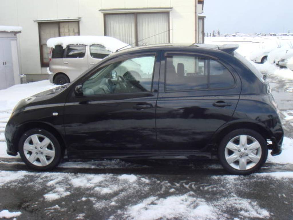 2004 Nissan March