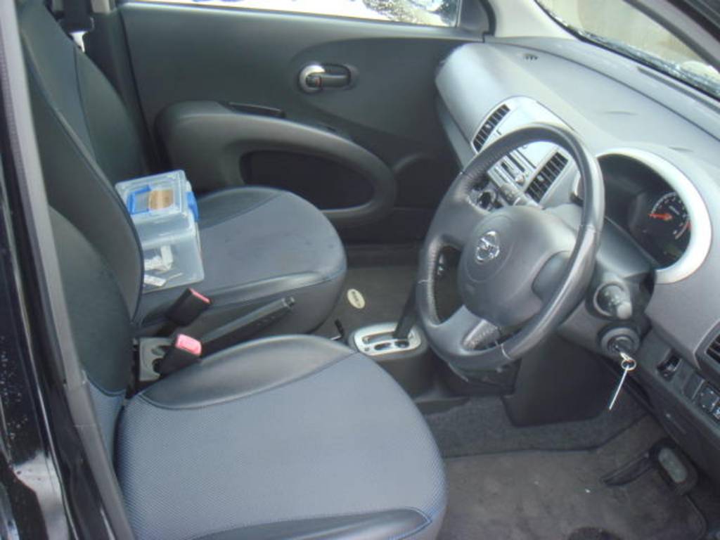 2004 Nissan March