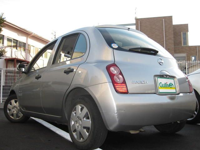 2004 Nissan March