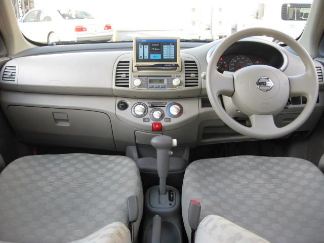 2004 Nissan March