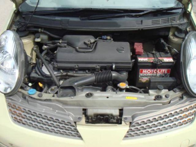 2004 Nissan March