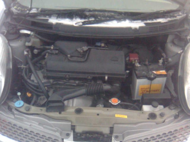 2004 Nissan March