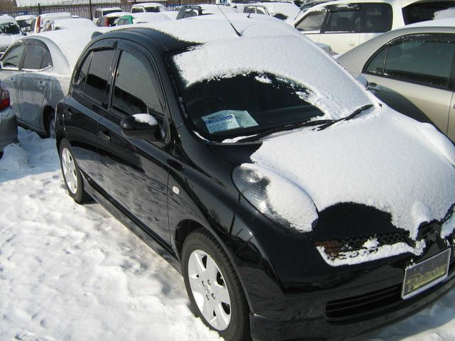 2004 Nissan March