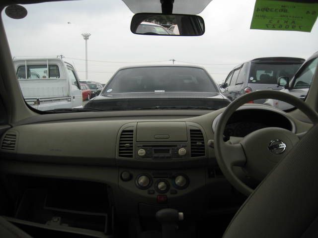 2004 Nissan March