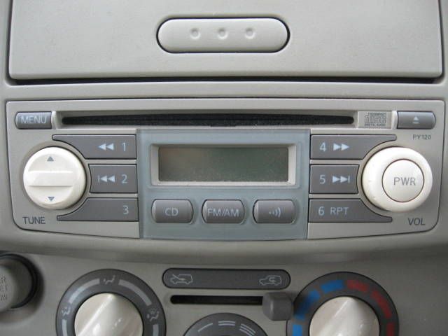 2004 Nissan March