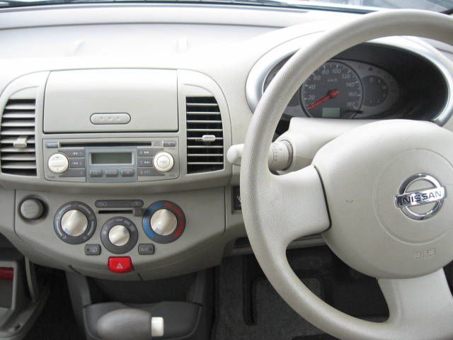 2004 Nissan March