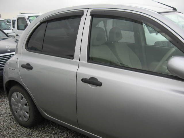 2004 Nissan March