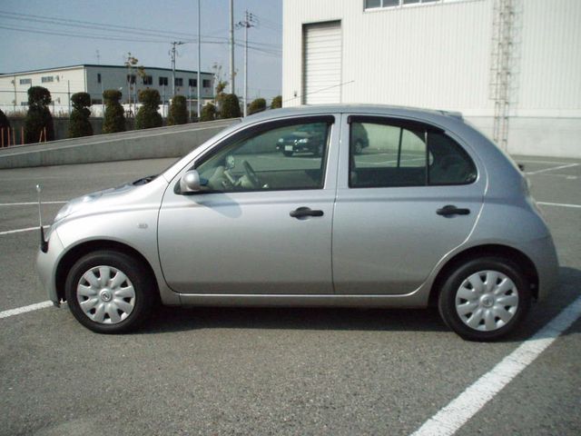 2004 Nissan March