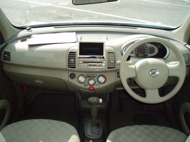 2004 Nissan March