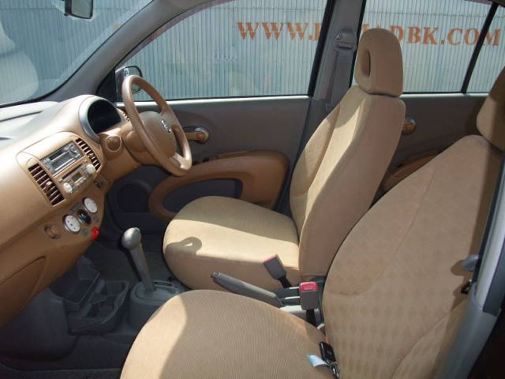 2004 Nissan March