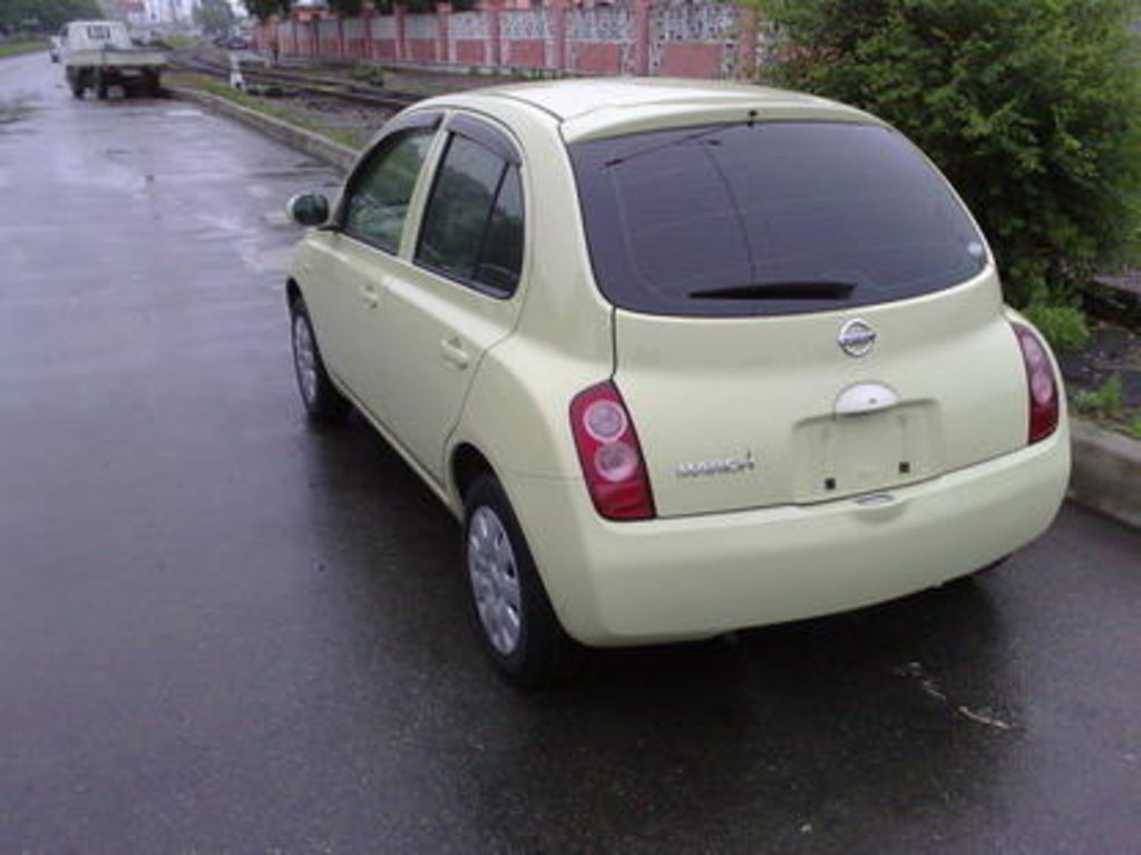 2004 Nissan March