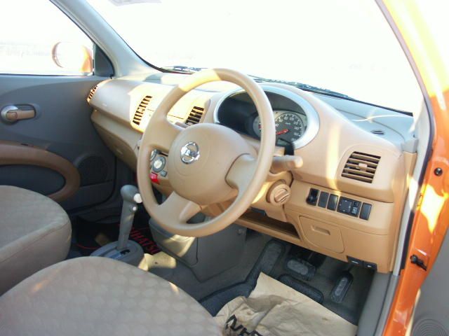 2004 Nissan March