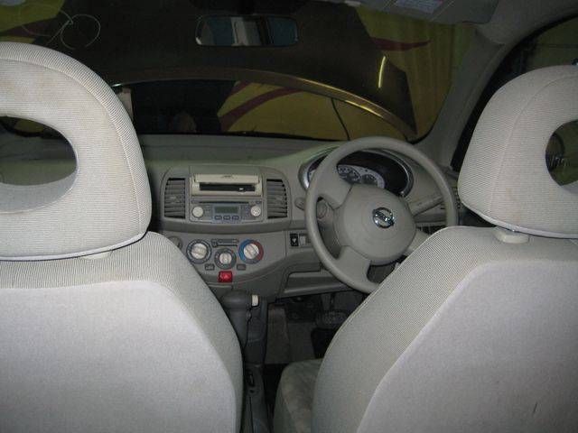 2004 Nissan March