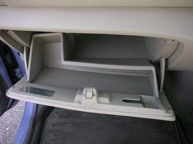 2004 Nissan March