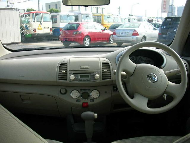 2004 Nissan March