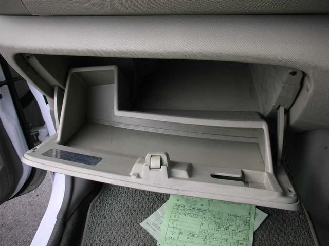 2004 Nissan March