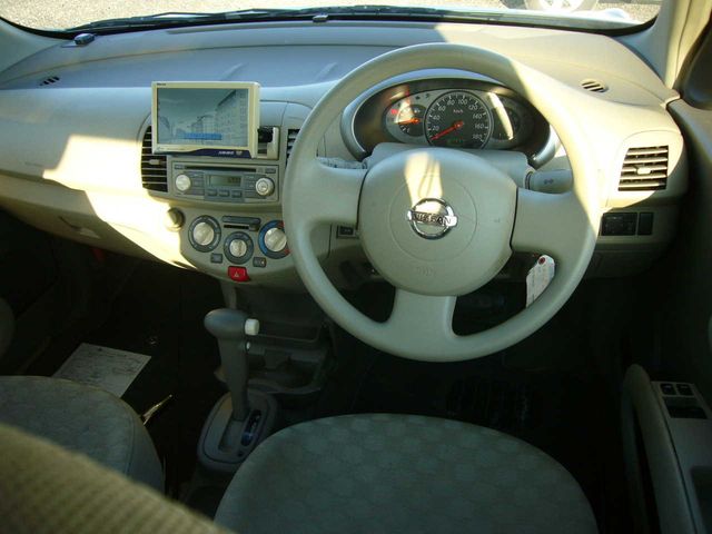 2004 Nissan March