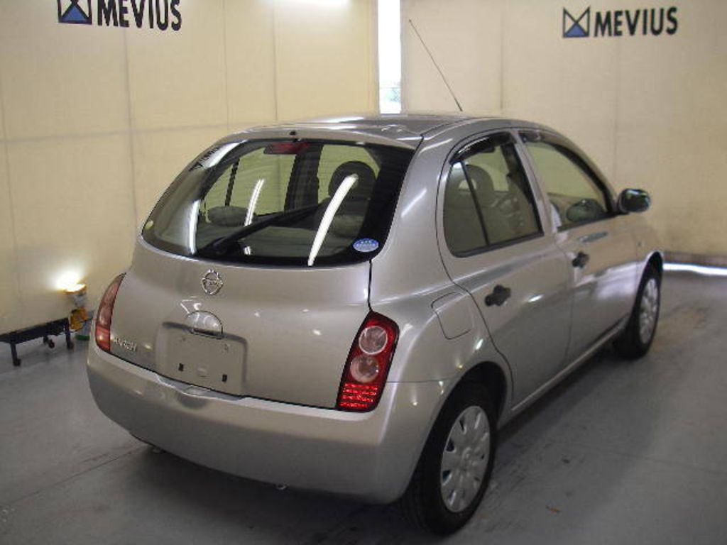 2004 Nissan March