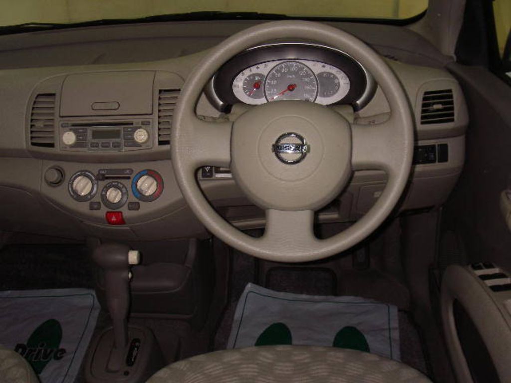 2004 Nissan March