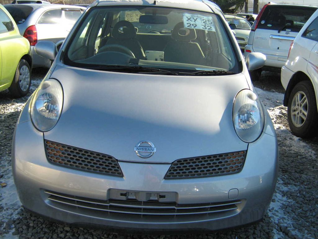 2004 Nissan March