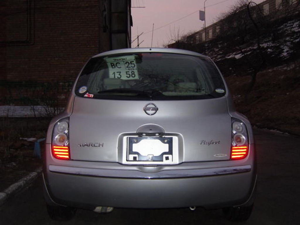 2004 Nissan March