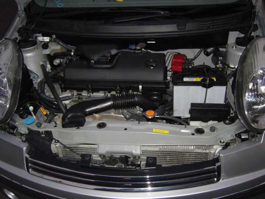2004 Nissan March