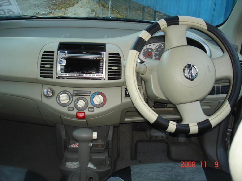 2004 Nissan March