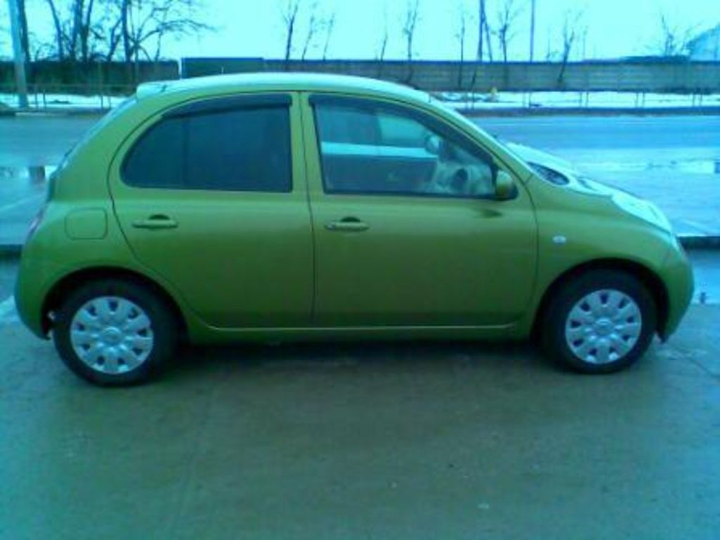 2004 Nissan March