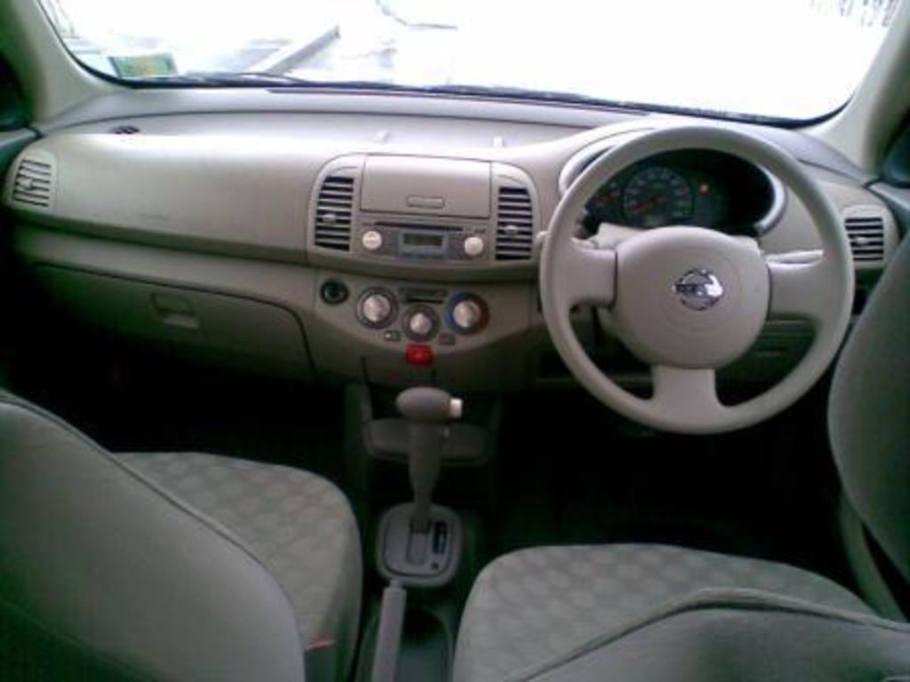2004 Nissan March